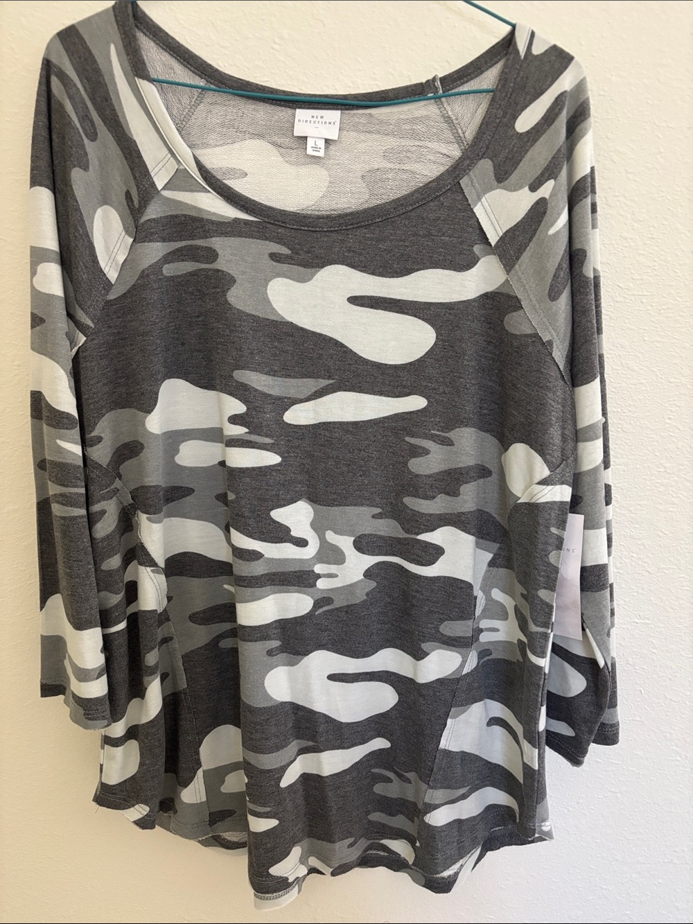 New Directions - Collections Gray & White Camo Scoop Neck Long Sleeve Top